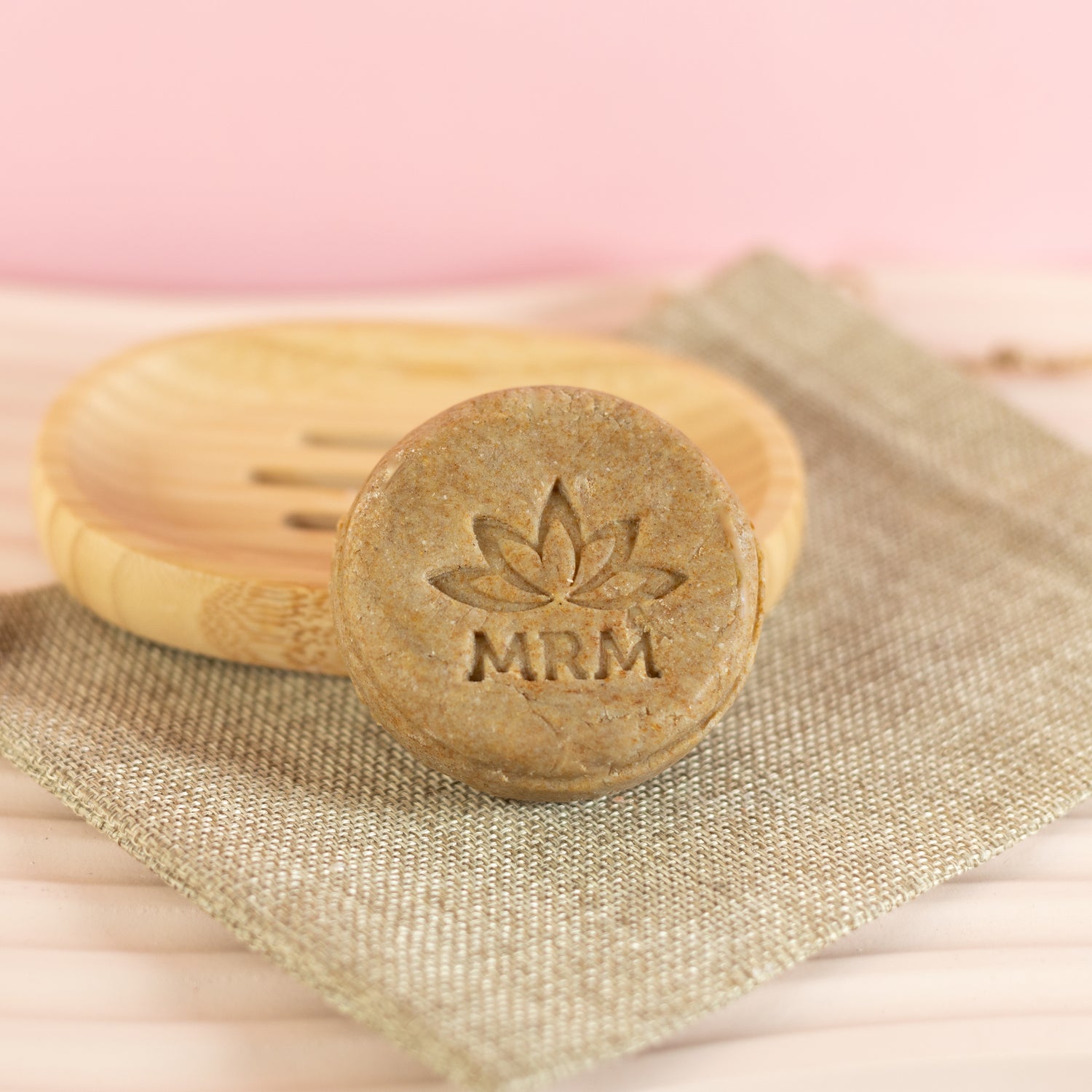 What Makes The Best Anti-Dandruff Shampoo Bar?