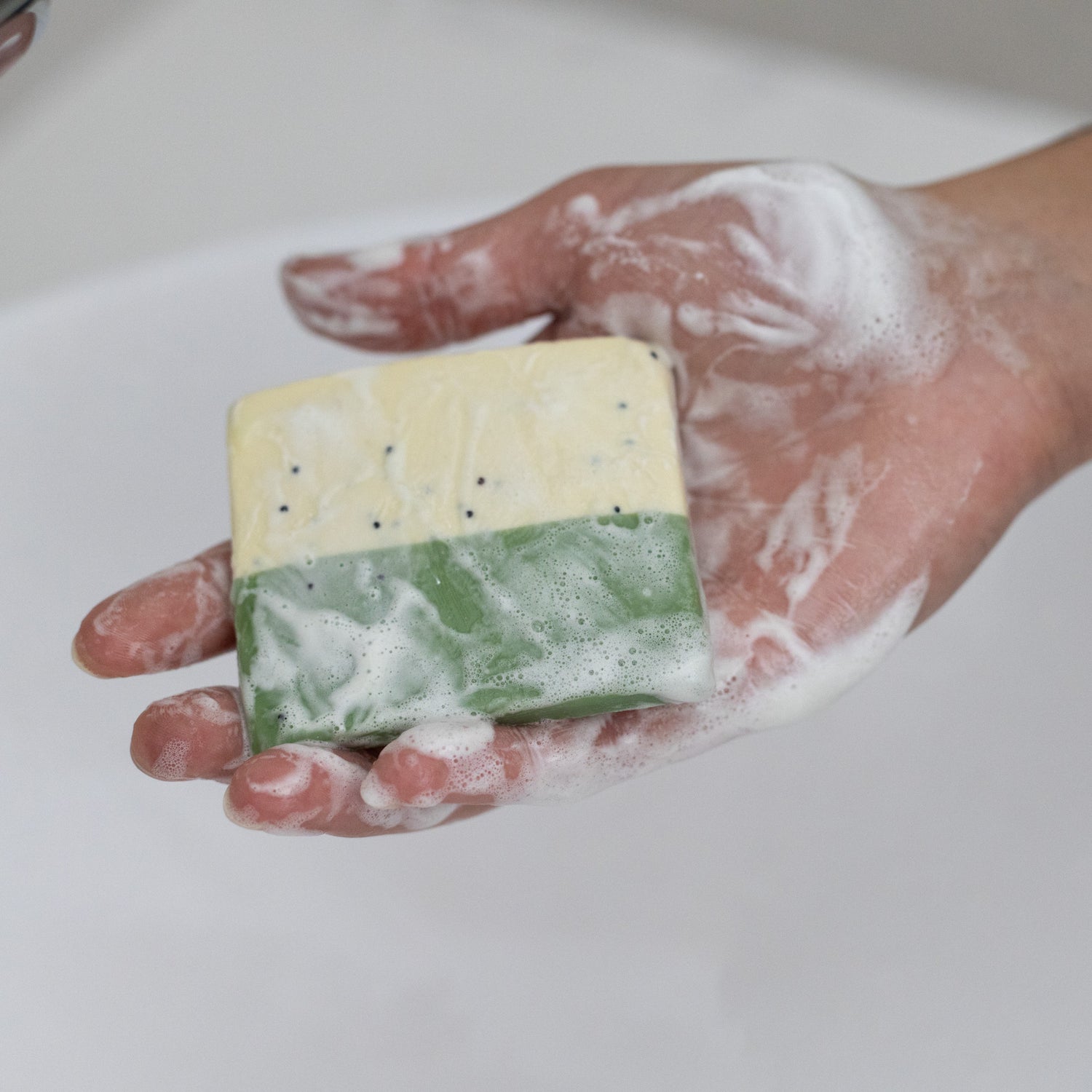 Lemongrass & Poppy Body Bar