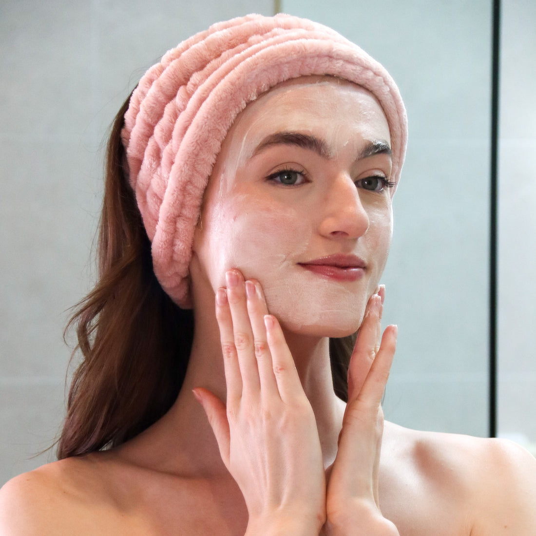 Oatmeal & Kakadu Creamy Clay Face Cleanser