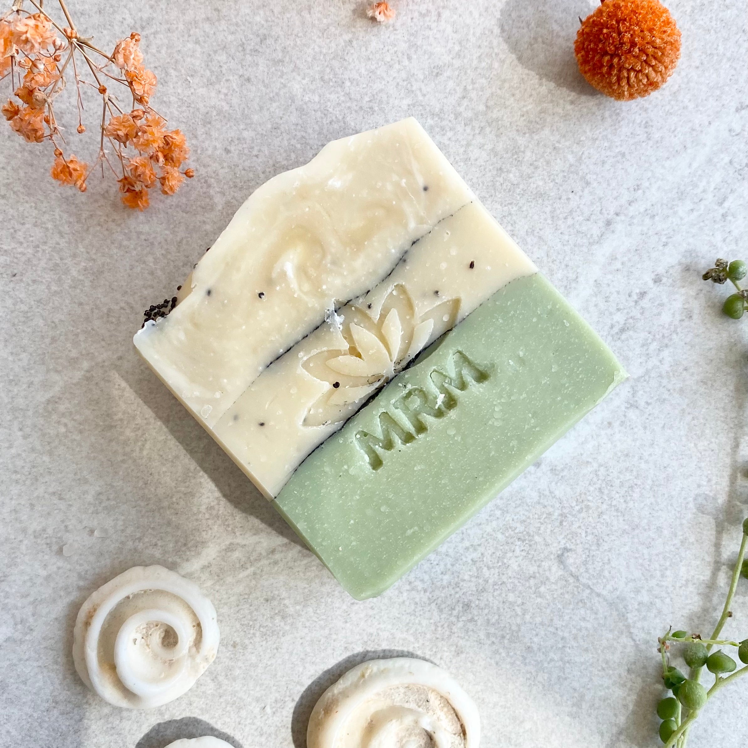 Lemongrass & Poppy